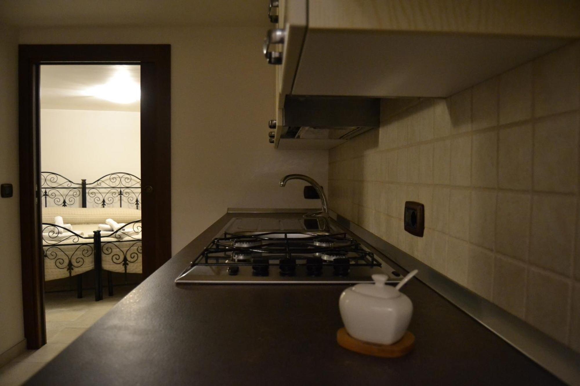 Al Borgo Antico Ristorante E B&B Crispiano Экстерьер фото