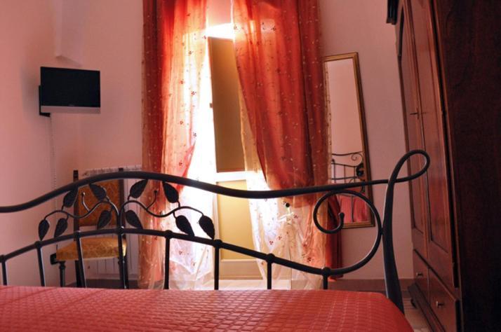 Al Borgo Antico Ristorante E B&B Crispiano Экстерьер фото