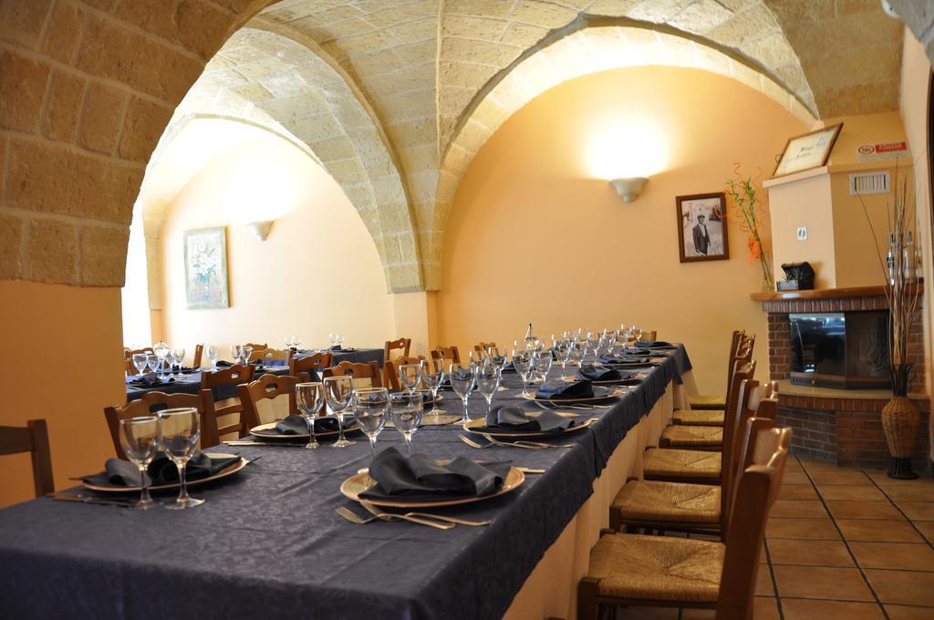 Al Borgo Antico Ristorante E B&B Crispiano Экстерьер фото